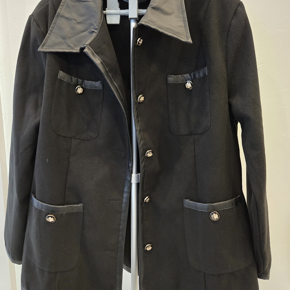 STYLEWE Black Coat with Button Accents